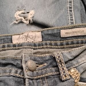 Daytrip Virgo Bootcut Jeans - Distressed Denim